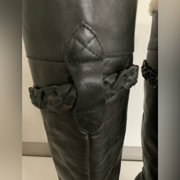UGG SAVANNA Braided Leather w/ Sherpa Shearling Sheepskin Knee High Boots • 7 - Picture 12 of 16